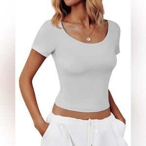 Sherosa Scoop Neck Short Sleeve Crop Top